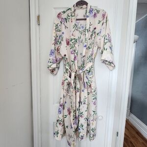 Love & Lore Floral Tencel Robe – Size Small